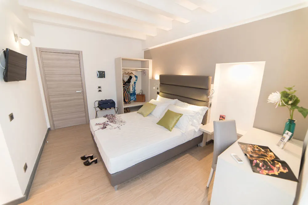 Palazzo Sisto Exclusive Rooms Katanya İtalya