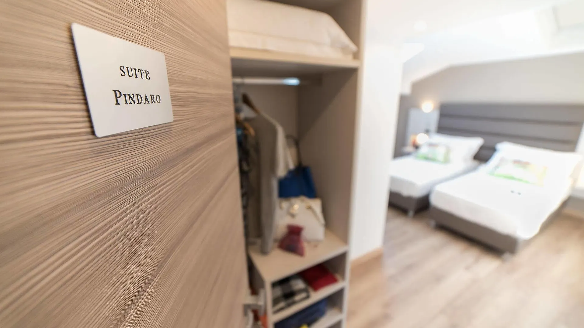 Palazzo Sisto Exclusive Rooms Katanya Oda ve Kahvaltı