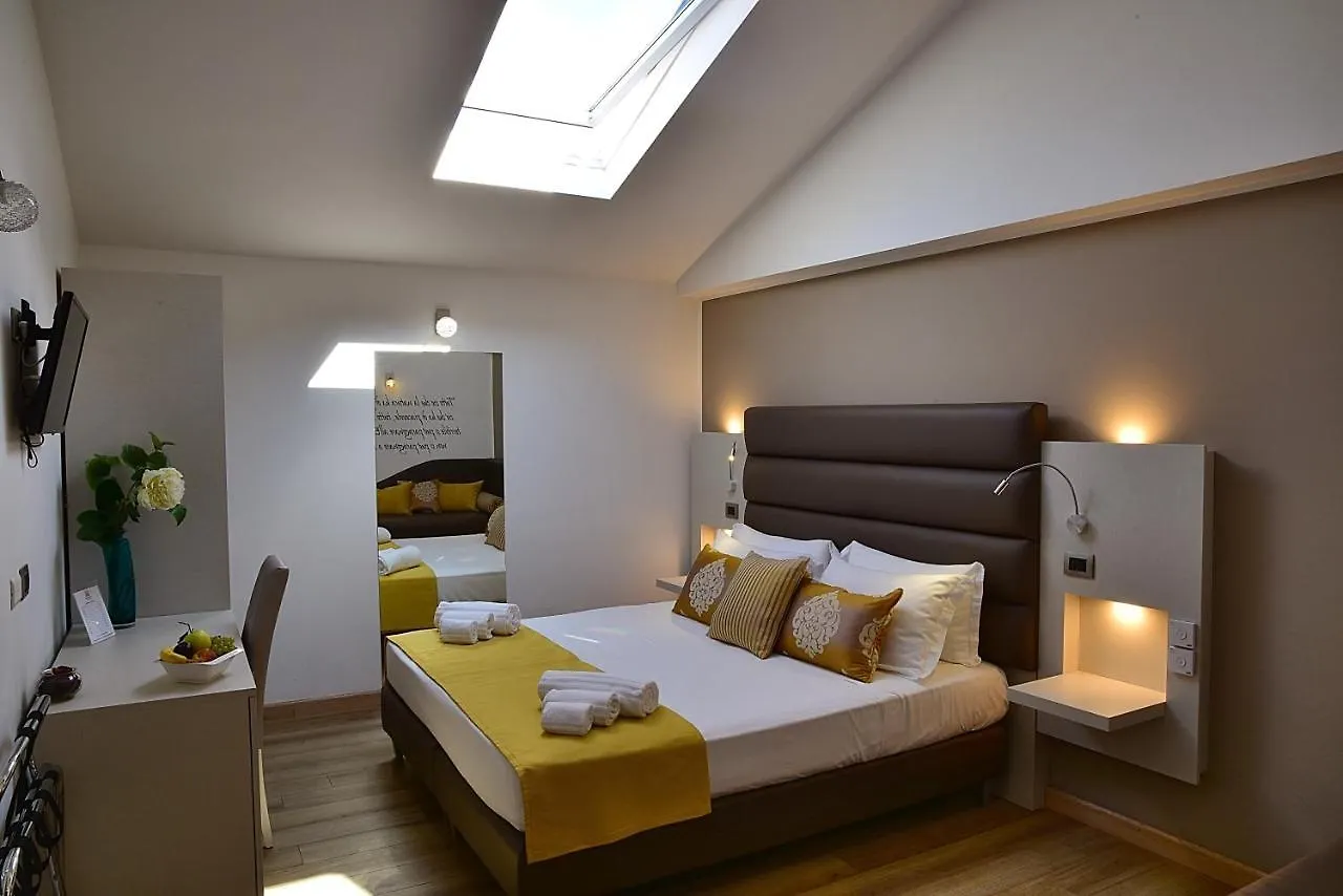 ** Bed & Breakfast Palazzo Sisto Exclusive Rooms Catania Italy