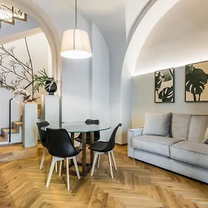 Ferrini - Piazza Trento Apartamento Catania