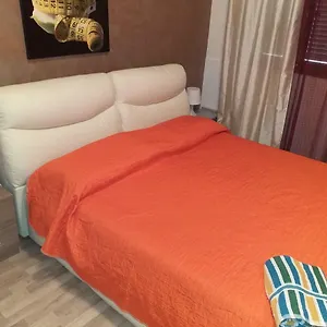 Bed&fly Near Airport Fontanarossa Bagno Privato In Catánia